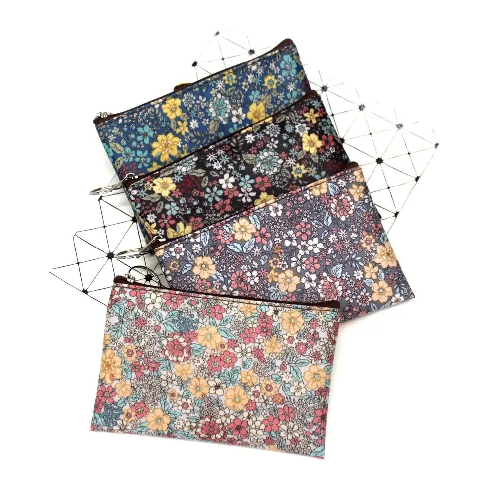 1PC Casual Vintage Small Floral Coin Purse Waterproof Cotton Fabric Small Square Pouch Card Holder Women Mini Wallets Girl Bags
1PC Casual Vintage Small Floral Coin Purse Waterproof Cotton Fabric Small Square Pouch Card Holder Women Mini Wallets Girl Bags