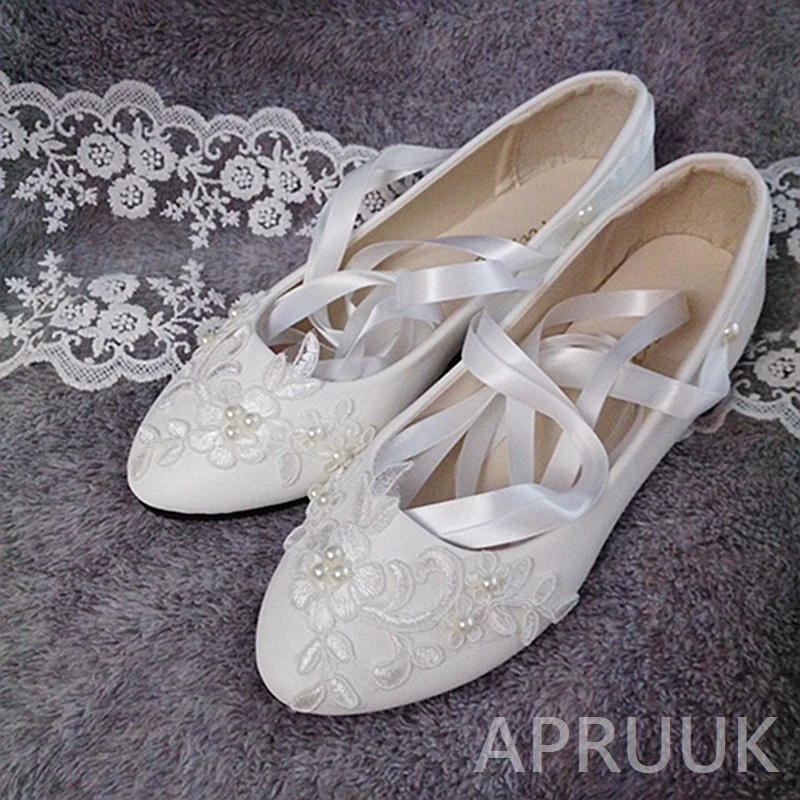 Ribbon lace wedding shoes bride flat heel handmade luxury lace pearls white ivory women bridal flower girls plus sizes flats
Ribbon lace wedding shoes bride flat heel handmade luxury lace pearls white ivory women bridal flower girls plus sizes flats