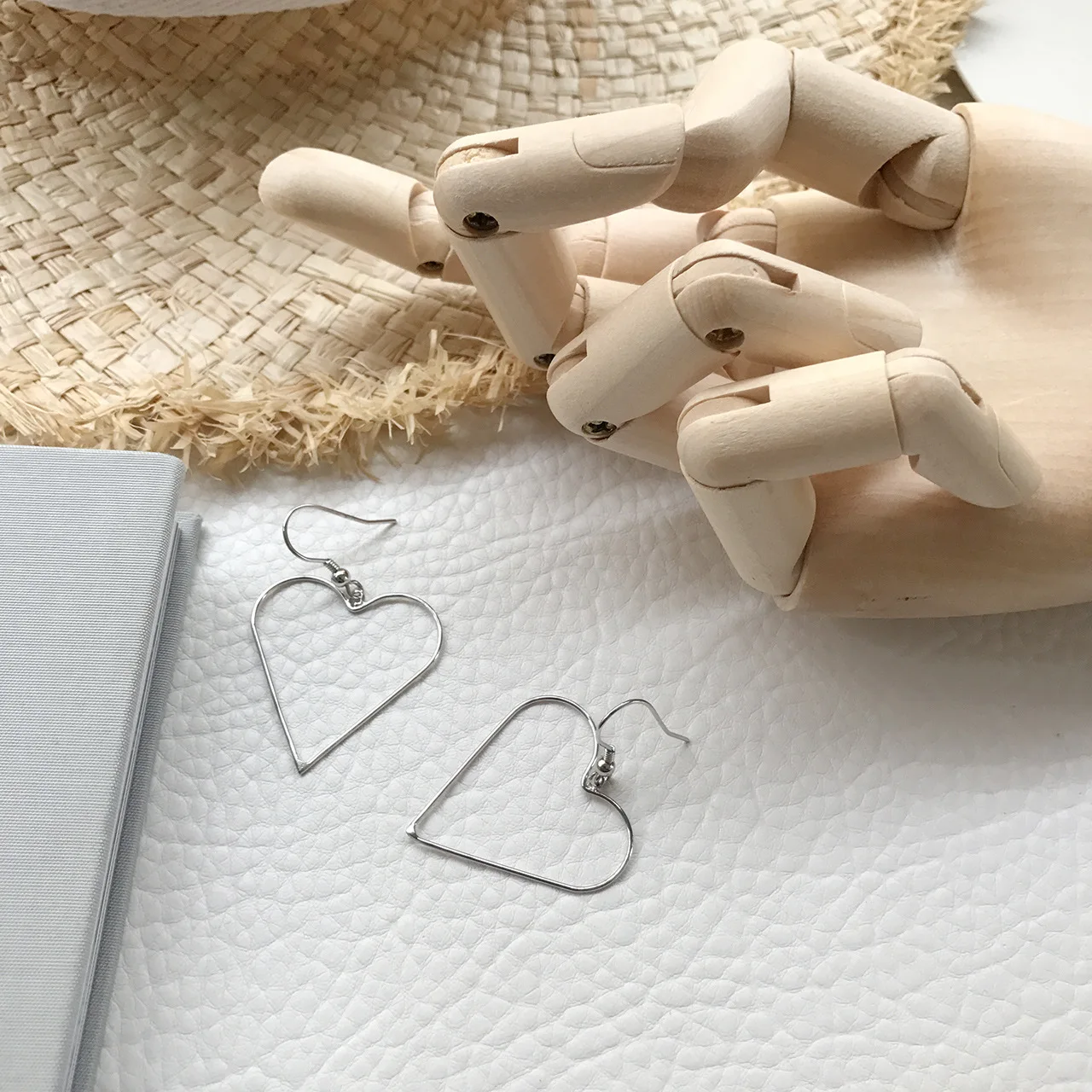 2019 New Fashion Real 925 Sterling Silver Heart Earrings For Women Engagement Wedding Fine Jewelry Gift
2019 New Fashion Real 925 Sterling Silver Heart Earrings For Women Engagement Wedding Fine Jewelry Gift