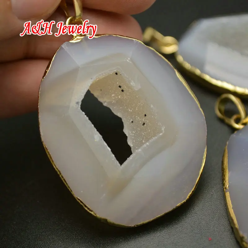 New Arrival Hollow Out Natural Druzy Stone Pendants Gold Color Fashion Gray Drusy Women Jewelry 5pc/lot
New Arrival Hollow Out Natural Druzy Stone Pendants Gold Color Fashion Gray Drusy Women Jewelry 5pc/lot