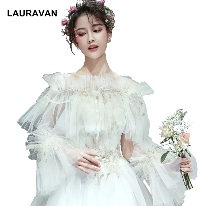 Bridal coat Ivory Tulle Lace Bride Wedding Party Royal Wraps Shrug Shawl Ball Bridesmaid Cloak women jackets with sleeves
Bridal coat Ivory Tulle Lace Bride Wedding Party Royal Wraps Shrug Shawl Ball Bridesmaid Cloak women jackets with sleeves