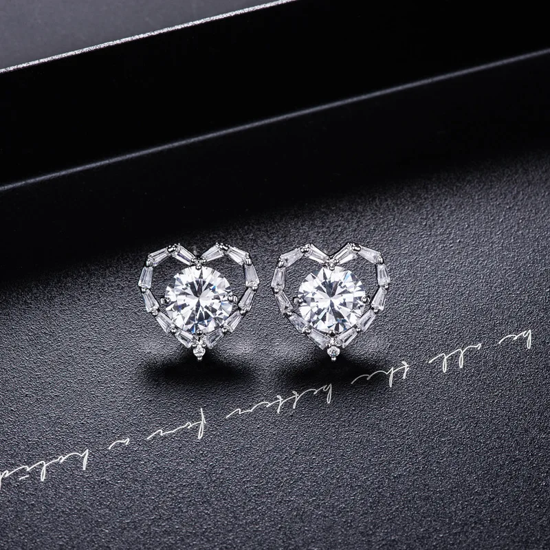 High Quality Luxury Zircon Heart Round Earrings 925 Sterling Silver Stud Earrings Jewelry Pendientes Brincos
High Quality Luxury Zircon Heart Round Earrings 925 Sterling Silver Stud Earrings Jewelry Pendientes Brincos