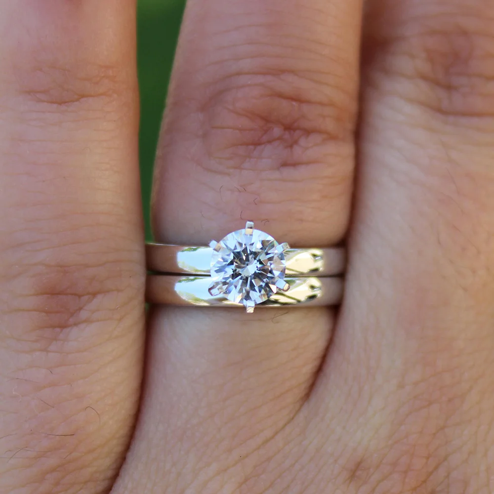 14K White Gold 1ct 6.5mm Moissanite Engagement Solitaire Ring Set Lab Grown Diamond Wedding Ring Set for Women 2 Pieces
14K White Gold 1ct 6.5mm Moissanite Engagement Solitaire Ring Set Lab Grown Diamond Wedding Ring Set for Women 2 Pieces