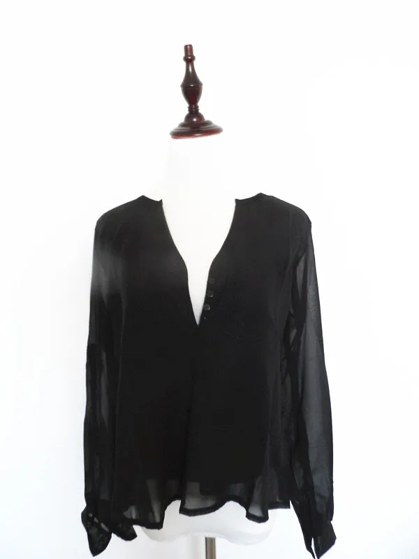 Sexy V Neck Long Sleeve Shirts Women Nice New Brand Summer Casual Chiffon Blouses Ladies Plus Size Tops
Sexy V Neck Long Sleeve Shirts Women Nice New Brand Summer Casual Chiffon Blouses Ladies Plus Size Tops