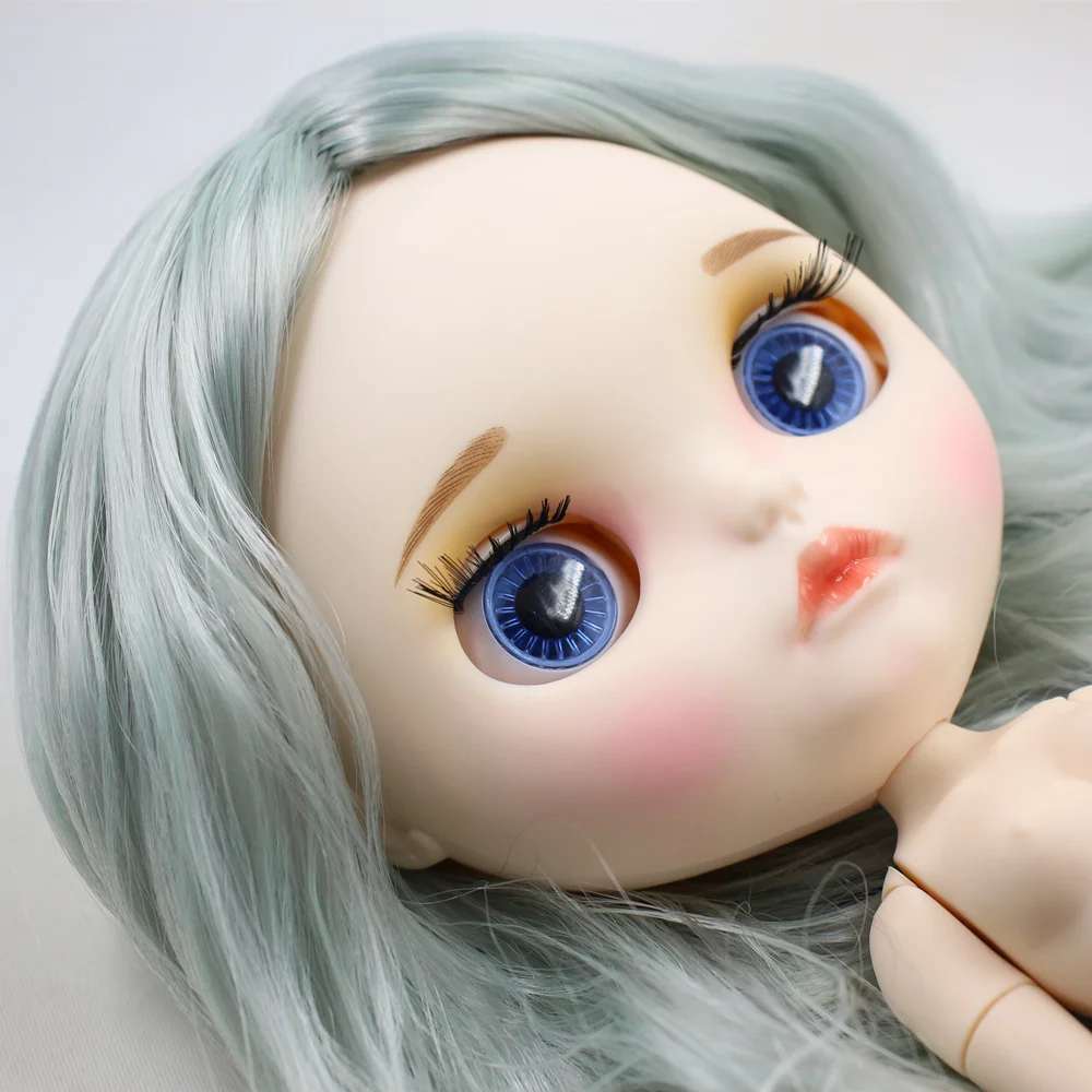 ICY DBS Blyth Doll No.BL9084/4278 Grey mix Green hair Carved lips Matte face with eyebrow customized face Joint body 1/6 bjd
ICY DBS Blyth Doll No.BL9084/4278 Grey mix Green hair Carved lips Matte face with eyebrow customized face Joint body 1/6 bjd