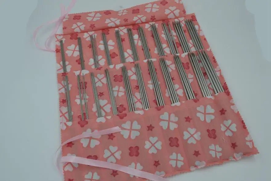 Free shipping Double-pointed Stainless Steel knitting needles 25/35cm with bag size 2.0-5.0mm for DIY crafts knitting needlework 
Free shipping Double-pointed Stainless Steel knitting needles 25/35cm with bag size 2.0-5.0mm for DIY crafts knitting needlework