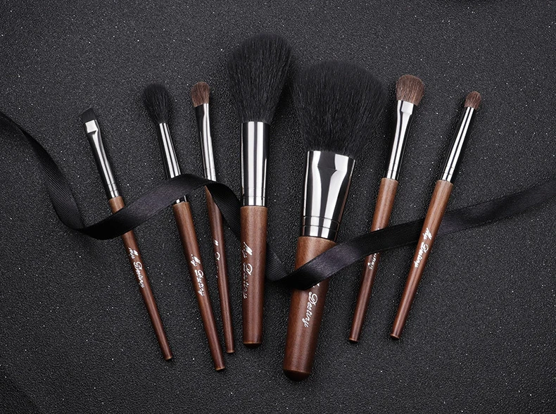 7pcs/set Pro Wood Makeup brushes set with bag Goat hair Powder blusher highlighter blending eye shadow concealer cosmetic tool | Красота и