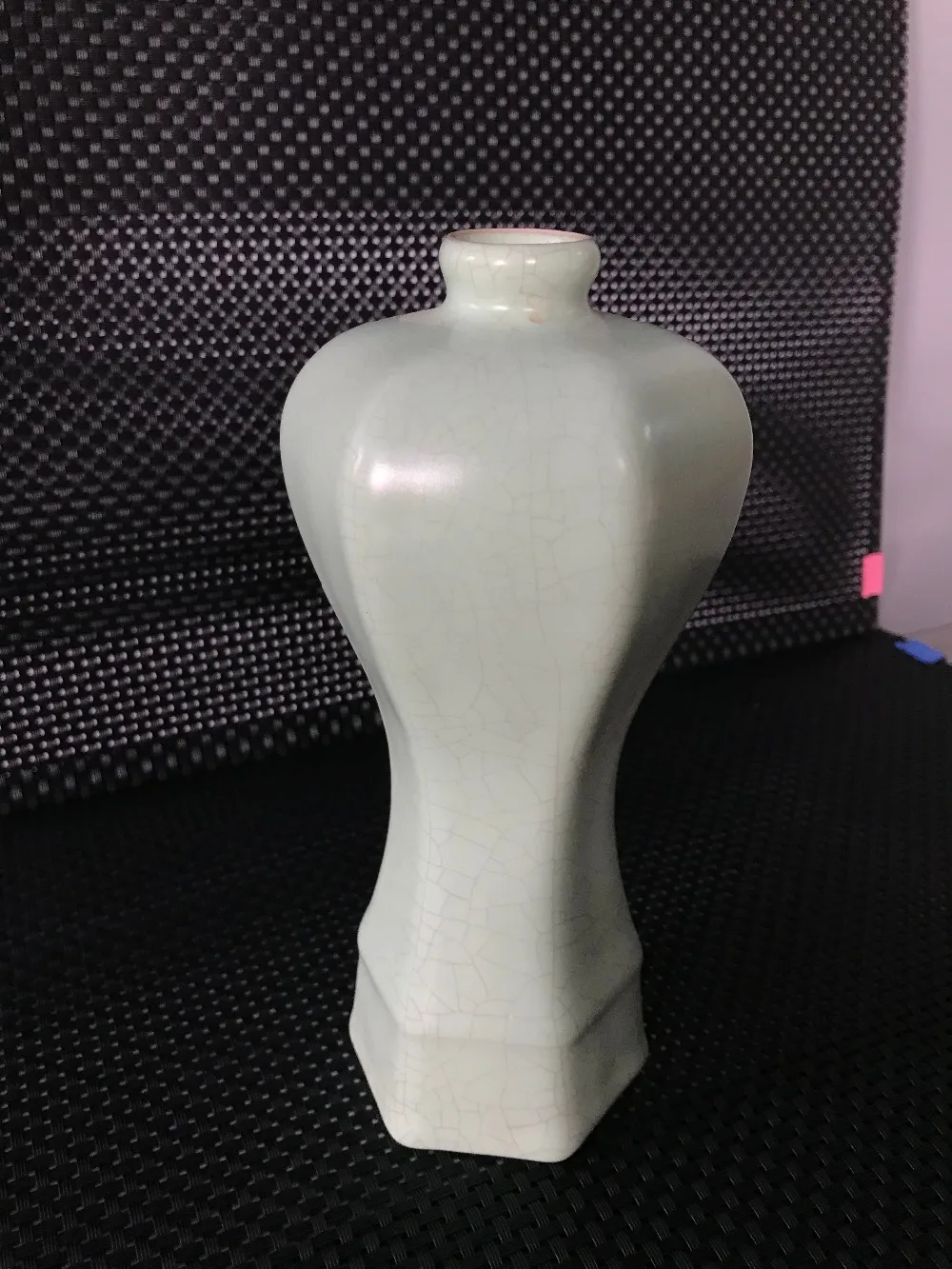 

Chinese Ceramic Ru Kiln Azure celadon Vase Countertop vase
