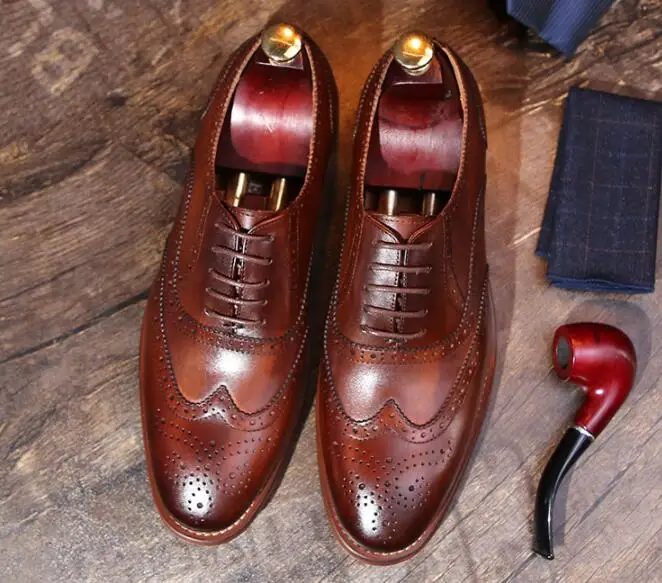 2 colour Retro men Bullock carved dress shoes fashion lace-up falt shoes for men Genuine leather party wedding oxford
2 colour Retro men Bullock carved dress shoes fashion lace-up falt shoes for men Genuine leather party wedding oxford