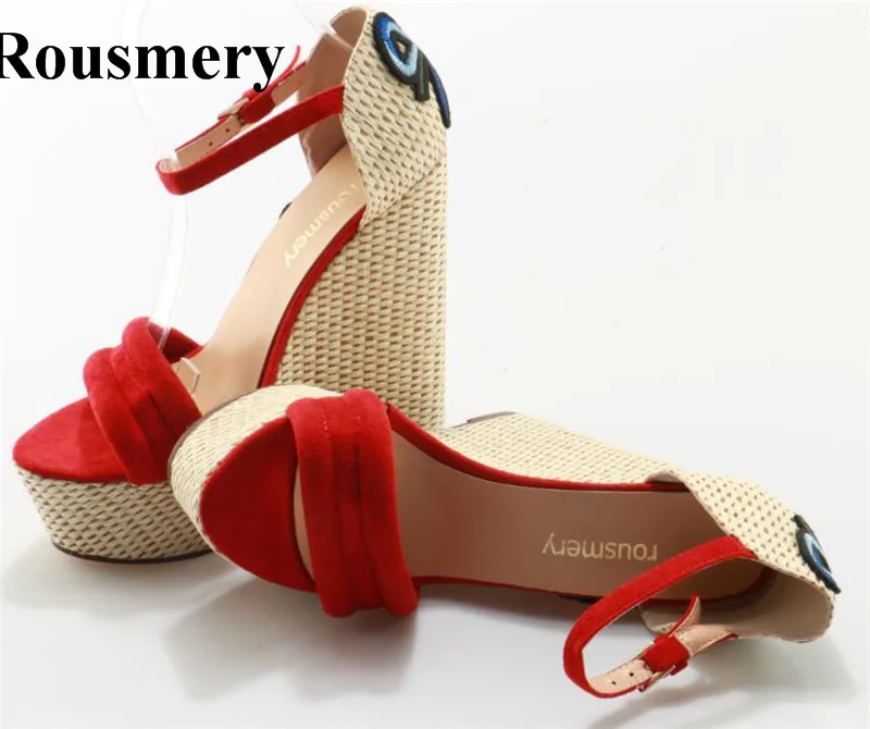 Лидер продаж, женские модные босоножки из Красной замши с открытым носком, на высокой платформе, с вышивкой, туфли на танкетке со стеклянной подошвой
Лидер продаж, женские модные босоножки из Красной замши с открытым носком, на высокой платформе, с вышивкой, туфли на танкетке со стеклянной подошвой