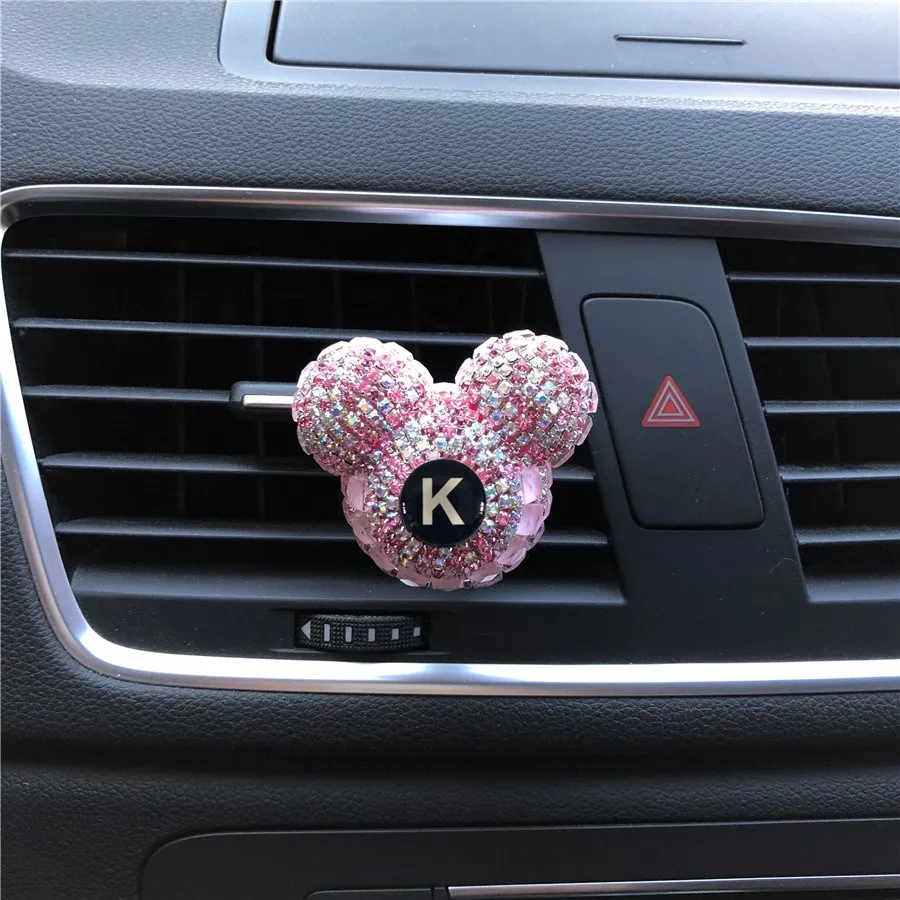 Rhinestone Perfume Exquisite Car Perfume Mounted Drilling Perfume Air Conditioner Car Air Freshener styling English letter
Rhinestone Perfume Exquisite Car Perfume Mounted Drilling Perfume Air Conditioner Car Air Freshener styling English letter