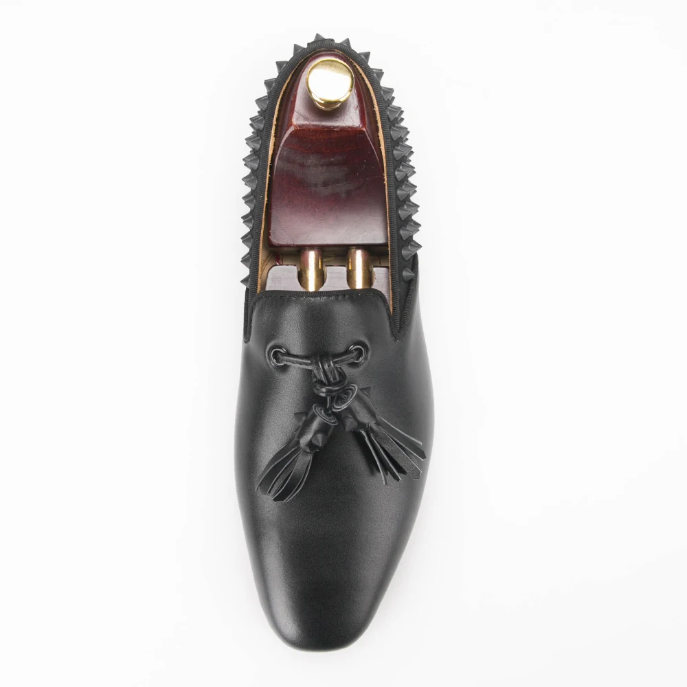 Handmade Men's Luxury Loafer Leather Vamp with Spikes Leather Tassels and Suede Spikes Counter Party and Prom Fashion men shoes
Handmade Men's Luxury Loafer Leather Vamp with Spikes Leather Tassels and Suede Spikes Counter Party and Prom Fashion men shoes