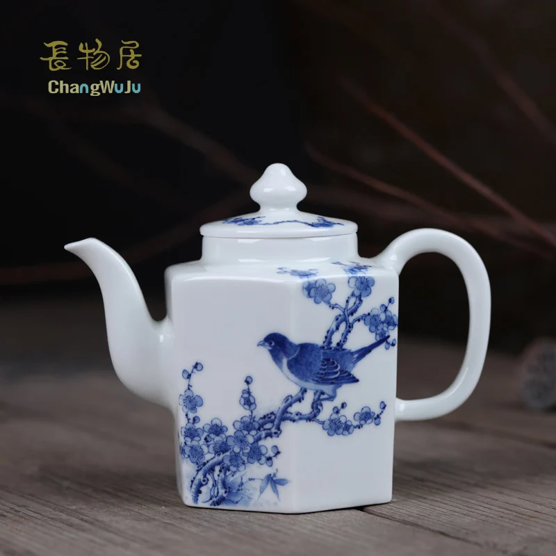 Changwuju Jinhdezhen teapot JinHongxia hand painted blue and white tea pot Handmade tea ware with Flower-Bird fine brushwork
Changwuju Jinhdezhen teapot JinHongxia hand painted blue and white tea pot Handmade tea ware with Flower-Bird fine brushwork