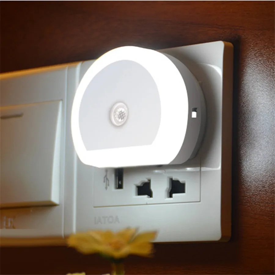 Thrisdar Light Sensor LED Night Light with Dual USB Port 5V 1A Control Room Home USB Plug-in Wall Charger Lamp Plug Socket Light
Thrisdar Light Sensor LED Night Light with Dual USB Port 5V 1A Control Room Home USB Plug-in Wall Charger Lamp Plug Socket Light