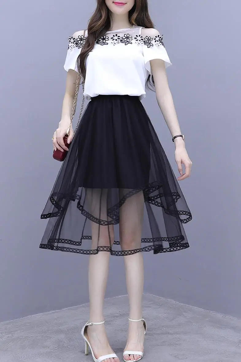 New Summer Fairy Super Fairy'S White Gauze A Line Black Skirt Chiffon Clothes Two Piece Clothing Set Leisure Suit Lace Top
New Summer Fairy Super Fairy'S White Gauze A Line Black Skirt Chiffon Clothes Two Piece Clothing Set Leisure Suit Lace Top