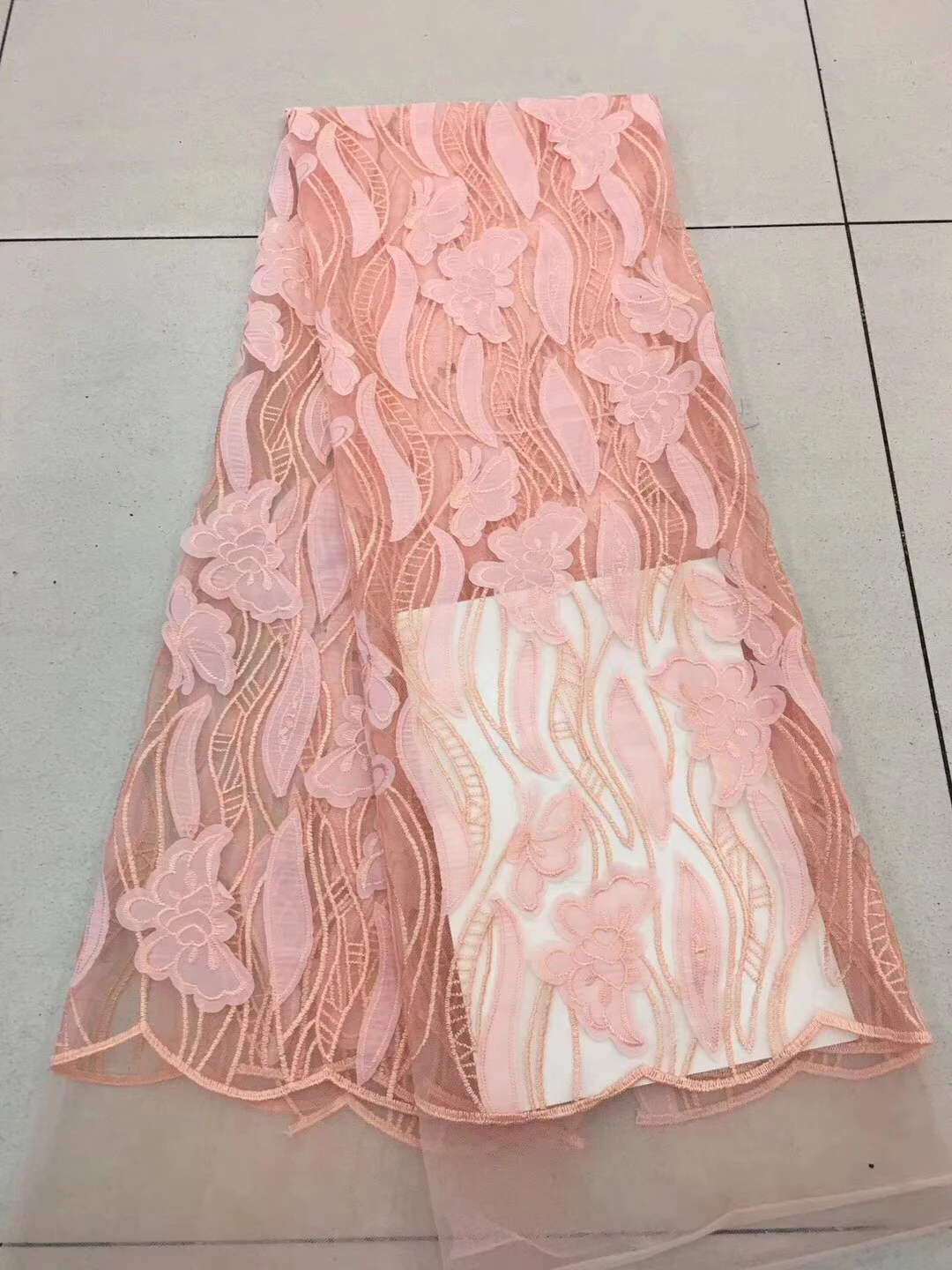 Pink African Laces Fabric Embroidered nigerian Guipure French Lace Fabric High quality 2018 African French Net Lace Fabric D2340
Pink African Laces Fabric Embroidered nigerian Guipure French Lace Fabric High quality 2018 African French Net Lace Fabric D2340