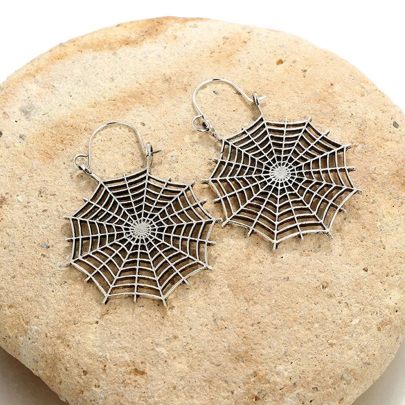 Docona Vintage Gold Spider Web Drop Earrings Geometric Hollow Earring Fashion Women Jewelry Pendientes Bijoux aros 3617
Docona Vintage Gold Spider Web Drop Earrings Geometric Hollow Earring Fashion Women Jewelry Pendientes Bijoux aros 3617