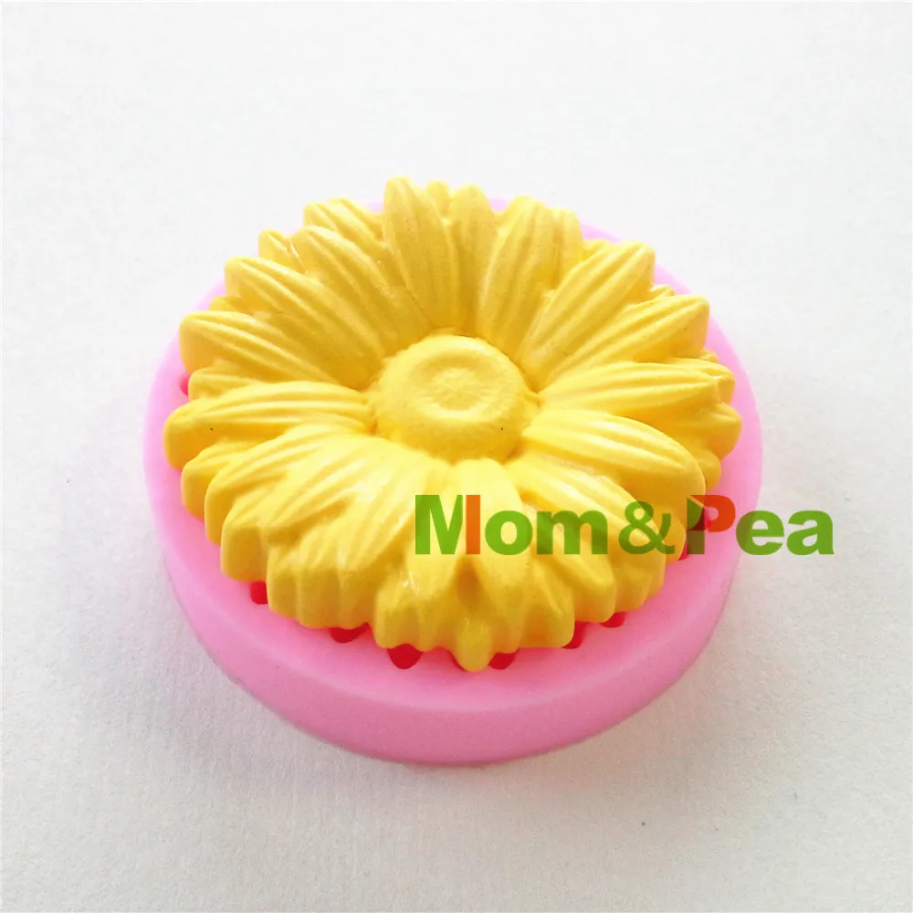 Mom&Pea 0935 Free Shipping Daisy Shaped Silicone Mold Cake Decoration Fondant Cake 3D Mold Food Grade
Mom&Pea 0935 Free Shipping Daisy Shaped Silicone Mold Cake Decoration Fondant Cake 3D Mold Food Grade