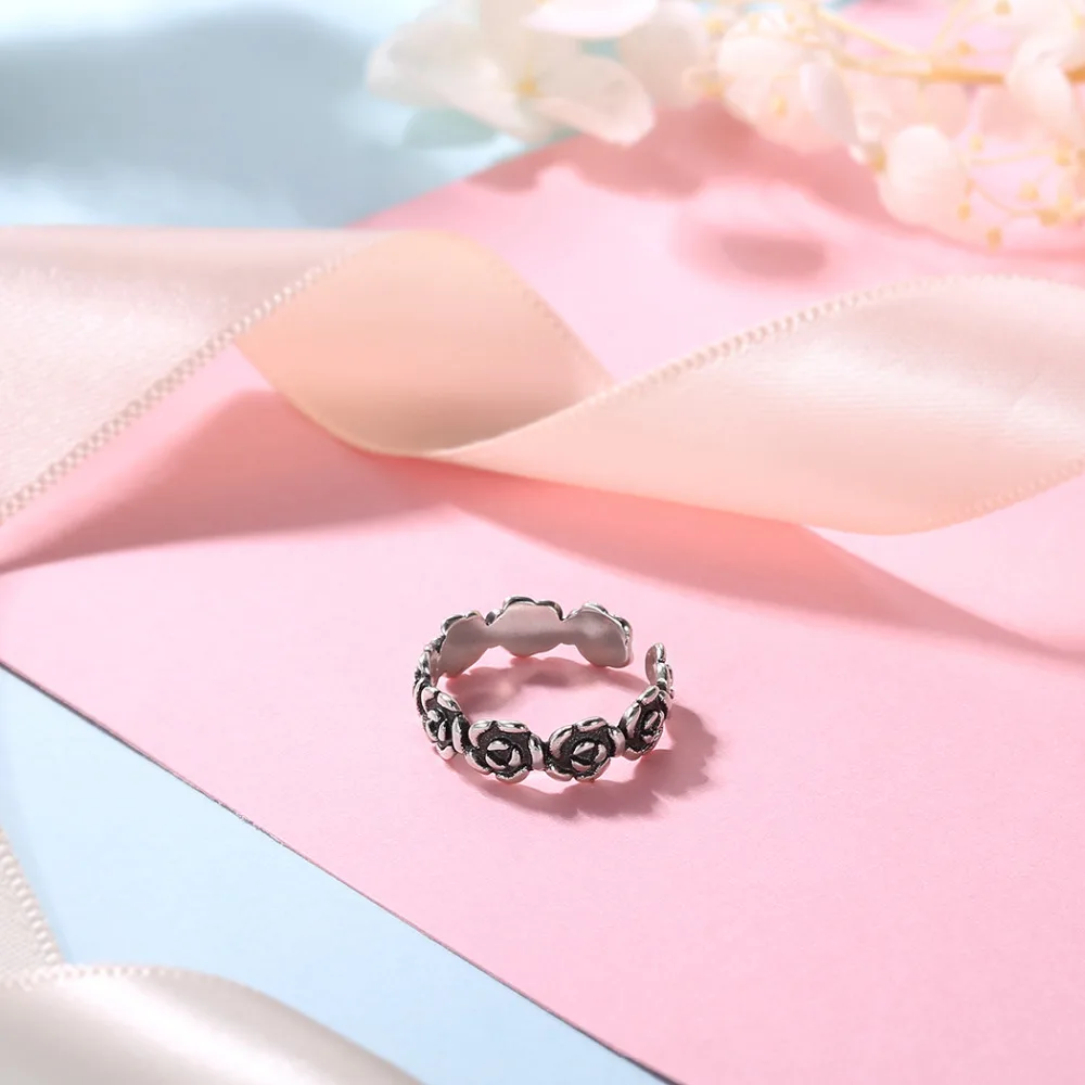 Kpop 925 Sterling Silver Ring Wedding Bridal Jewelry Open Adjustable Cubic Zirconia Rose Flower Band Ring for Women R6319
Kpop 925 Sterling Silver Ring Wedding Bridal Jewelry Open Adjustable Cubic Zirconia Rose Flower Band Ring for Women R6319