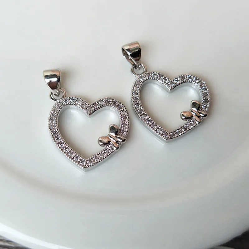 10Pcs Tiny CZ crystal heart shaped Charm,CZ zircon Stone Micro pave Pendant,Jewelry Finding DIY necklace making PD670
10Pcs Tiny CZ crystal heart shaped Charm,CZ zircon Stone Micro pave Pendant,Jewelry Finding DIY necklace making PD670