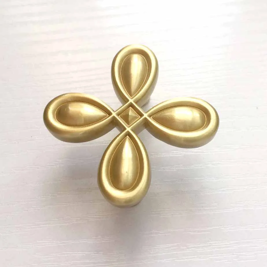 Brass morden handle cabinet pulls flower shape solid handle wardrobe drawer closet pulls and handles furniture handle
Brass morden handle cabinet pulls flower shape solid handle wardrobe drawer closet pulls and handles furniture handle
