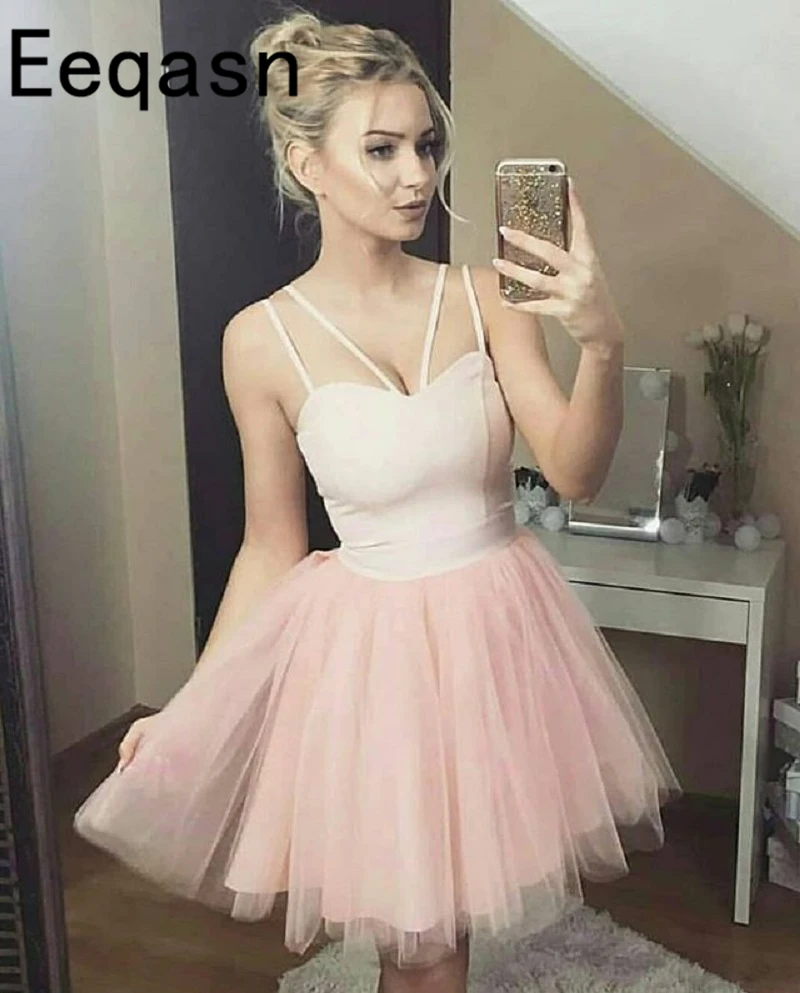 Милые сексуальные короткие коктейльные платья на тонких бретельках светло розовое Тюлевое мини платье