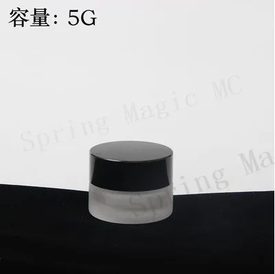 50 шт. 5 г маленькая матовая стеклянная баночка для крема с черная/белая крышка