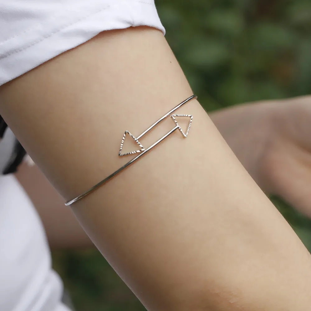HOT Women Pulseiras Fashion Hollow Triangle Armbands Upper Arm Armlet Cuff Bangle Jewelry Punk Pulseira Feminina
HOT Women Pulseiras Fashion Hollow Triangle Armbands Upper Arm Armlet Cuff Bangle Jewelry Punk Pulseira Feminina