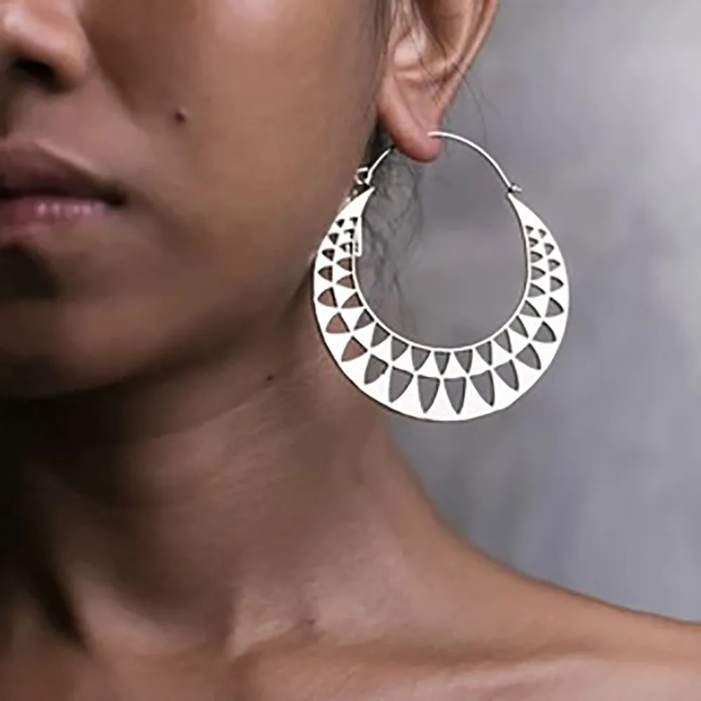 Women cartilage tragus earring fake gauge helix earrings piercing Retro Geometric Semicircle Hollow earrings #4
Women cartilage tragus earring fake gauge helix earrings piercing Retro Geometric Semicircle Hollow earrings #4
