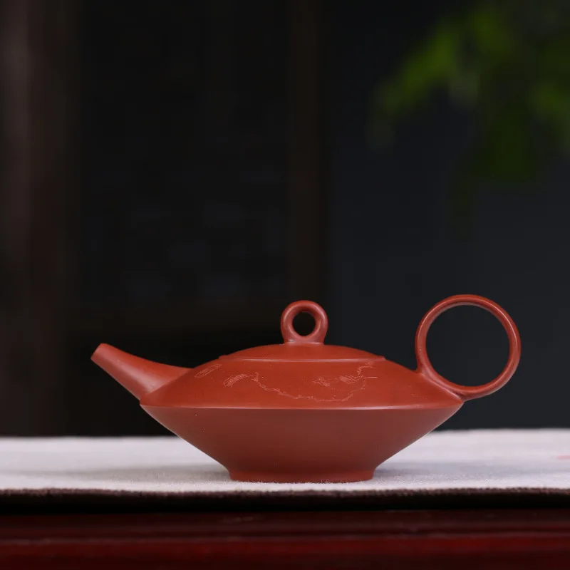 Yixing are recommended by the manual authentic qing cement flying saucer ceramic tea-pot travel tea set custom
Yixing are recommended by the manual authentic qing cement flying saucer ceramic tea-pot travel tea set custom