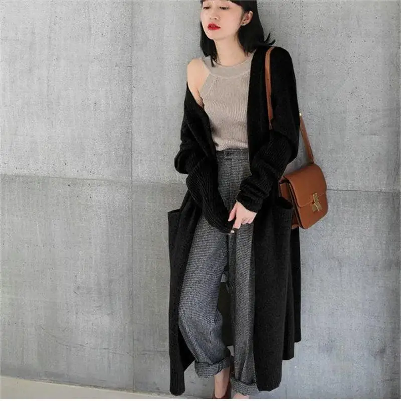 Women Sweaters and Cardigans 2018 New Fashion Autumn Winter Long Sleeve Loose Knitted Cardigan Female Sweater sovercoat
Women Sweaters and Cardigans 2018 New Fashion Autumn Winter Long Sleeve Loose Knitted Cardigan Female Sweater sovercoat