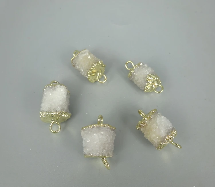 4pcs/lot Natural White Crystal Beads Crystal Geode Druzy Crystal Pendants Dyed Geode Stone Necklace Pendant Drusy Pendants