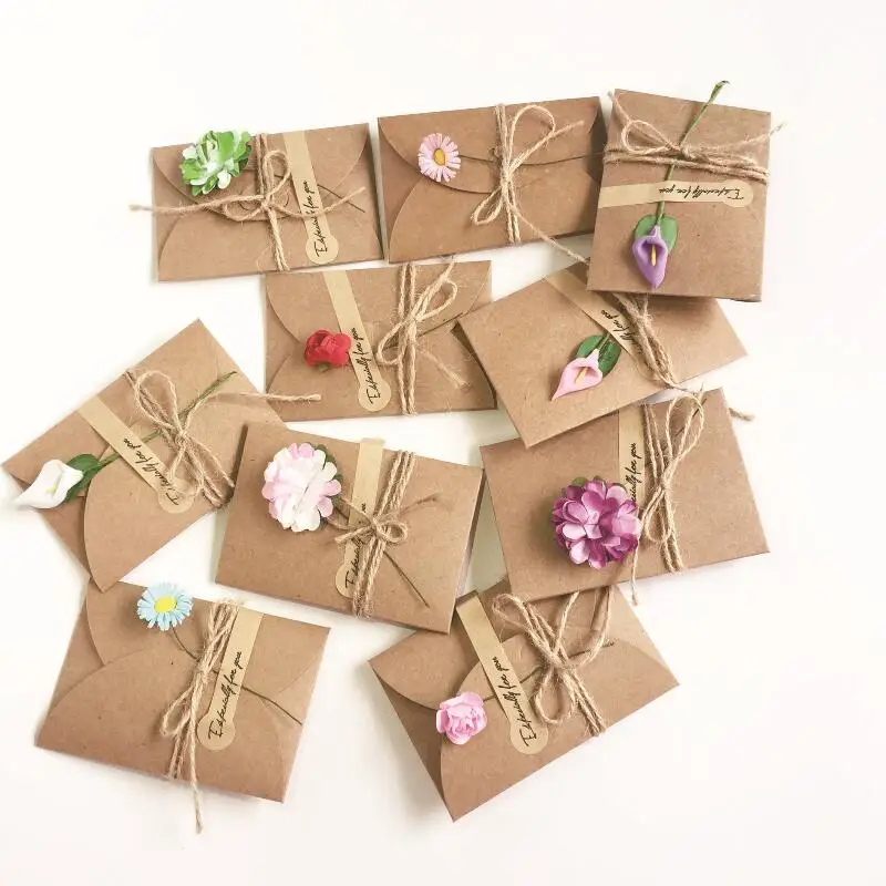DIY Retro Kraft Paper Handmade Dry Flower Greeting Cards Thank You Mother's Day Christmas Gift Card with Envelope 20pcs/lot
DIY Retro Kraft Paper Handmade Dry Flower Greeting Cards Thank You Mother's Day Christmas Gift Card with Envelope 20pcs/lot