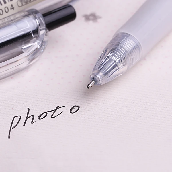 1pc 0.5mm Classical gel ink pens Office signature pen Black ink Stationery escolar School canetas Students supplies (ss-1589)
1pc 0.5mm Classical gel ink pens Office signature pen Black ink Stationery escolar School canetas Students supplies (ss-1589)