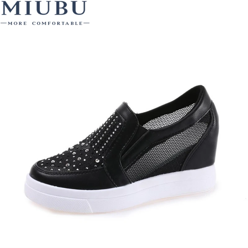 MIUBU 2021 Elegant Trendy Sneakers Women Leather Shoes Comfortable Sewing Platform Sneakers Superstar Shoes Large Size 35-39
MIUBU 2021 Elegant Trendy Sneakers Women Leather Shoes Comfortable Sewing Platform Sneakers Superstar Shoes Large Size 35-39
