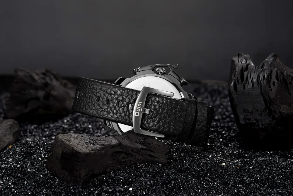 OULM Military Casual Watch Men Leather Strap Calendar Black Dial 3 Sub-dials Decoration Top Brand Luxury Chic Wrist Watches
OULM Military Casual Watch Men Leather Strap Calendar Black Dial 3 Sub-dials Decoration Top Brand Luxury Chic Wrist Watches
