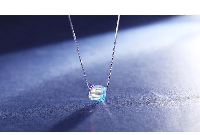 925 Aurora Sugar Cube Colorful Square Crystal Pendant Geometric Element Woman Wedding Gift
925 Aurora Sugar Cube Colorful Square Crystal Pendant Geometric Element Woman Wedding Gift