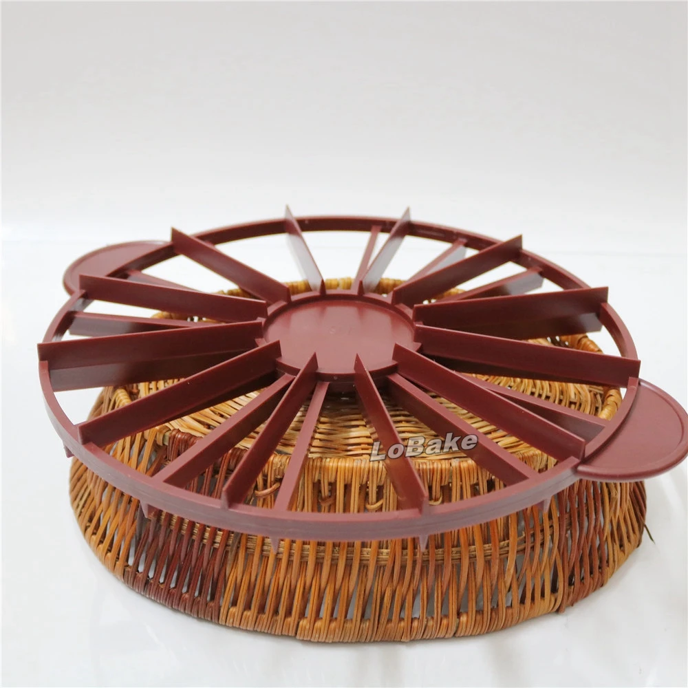 Latest brown color 12/16 pieces equal portions cake divider bread slicer cakes pastry cutter for cozinha kitchen accessories | Дом и сад