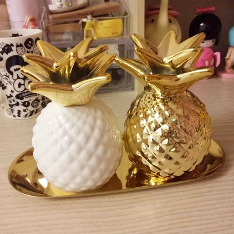 Ceramic Piggy Bank Golden Pineapple Saving box Home Decor White Home Furnishing lovely creative ornaments Discoloration
Ceramic Piggy Bank Golden Pineapple Saving box Home Decor White Home Furnishing lovely creative ornaments Discoloration