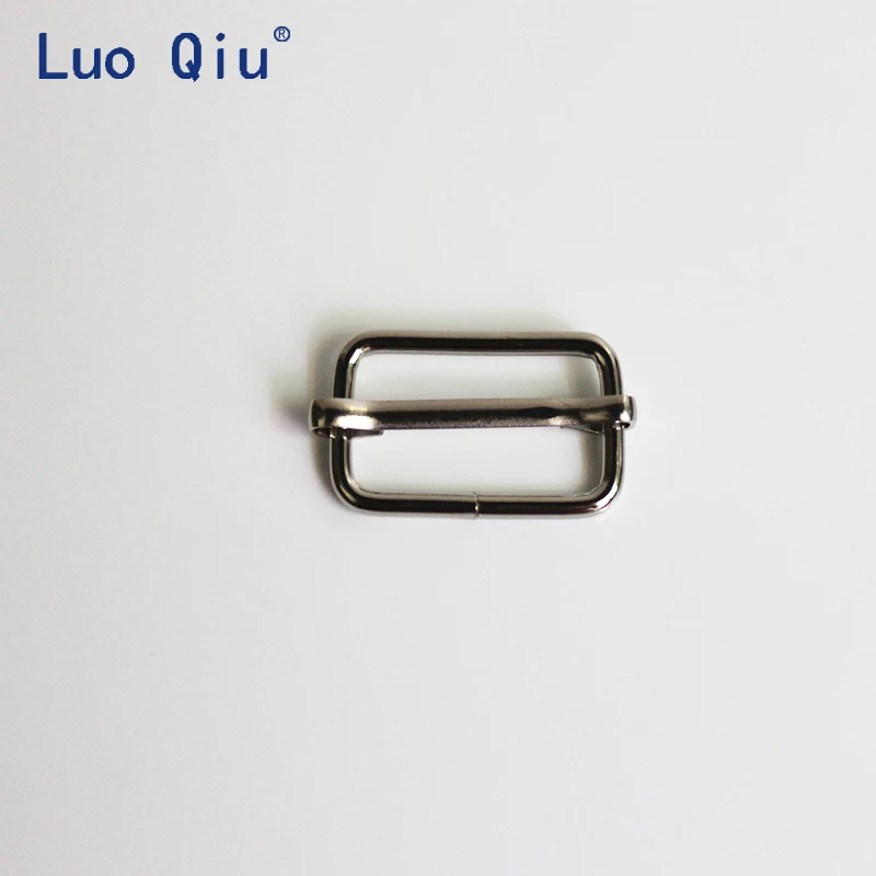 Luo Qiu400 шт/партия 25 мм 1in Серебряная подтяжки с пряжками для регулировки пояса слайдер Третья шестерня фиксаторы для подтяжки
Luo Qiu400 шт/партия 25 мм 1in Серебряная подтяжки с пряжками для регулировки пояса слайдер Третья шестерня фиксаторы для подтяжки