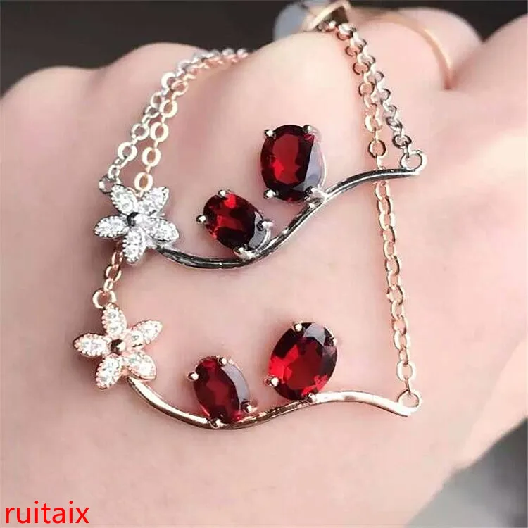KJJEAXCMY Boutique Jewels 925 Pure Silver Inlaid with Gold Jewelry Natural Pomegranate Stone Flower Pendant Necklace.
KJJEAXCMY Boutique Jewels 925 Pure Silver Inlaid with Gold Jewelry Natural Pomegranate Stone Flower Pendant Necklace.