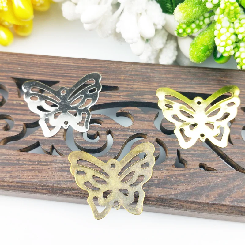50pcs/lot 21*17mm Gold color/ Metal Filigree Flowers Slice Butterfly Charms Pendant Base Setting DIY Components
50pcs/lot 21*17mm Gold color/ Metal Filigree Flowers Slice Butterfly Charms Pendant Base Setting DIY Components