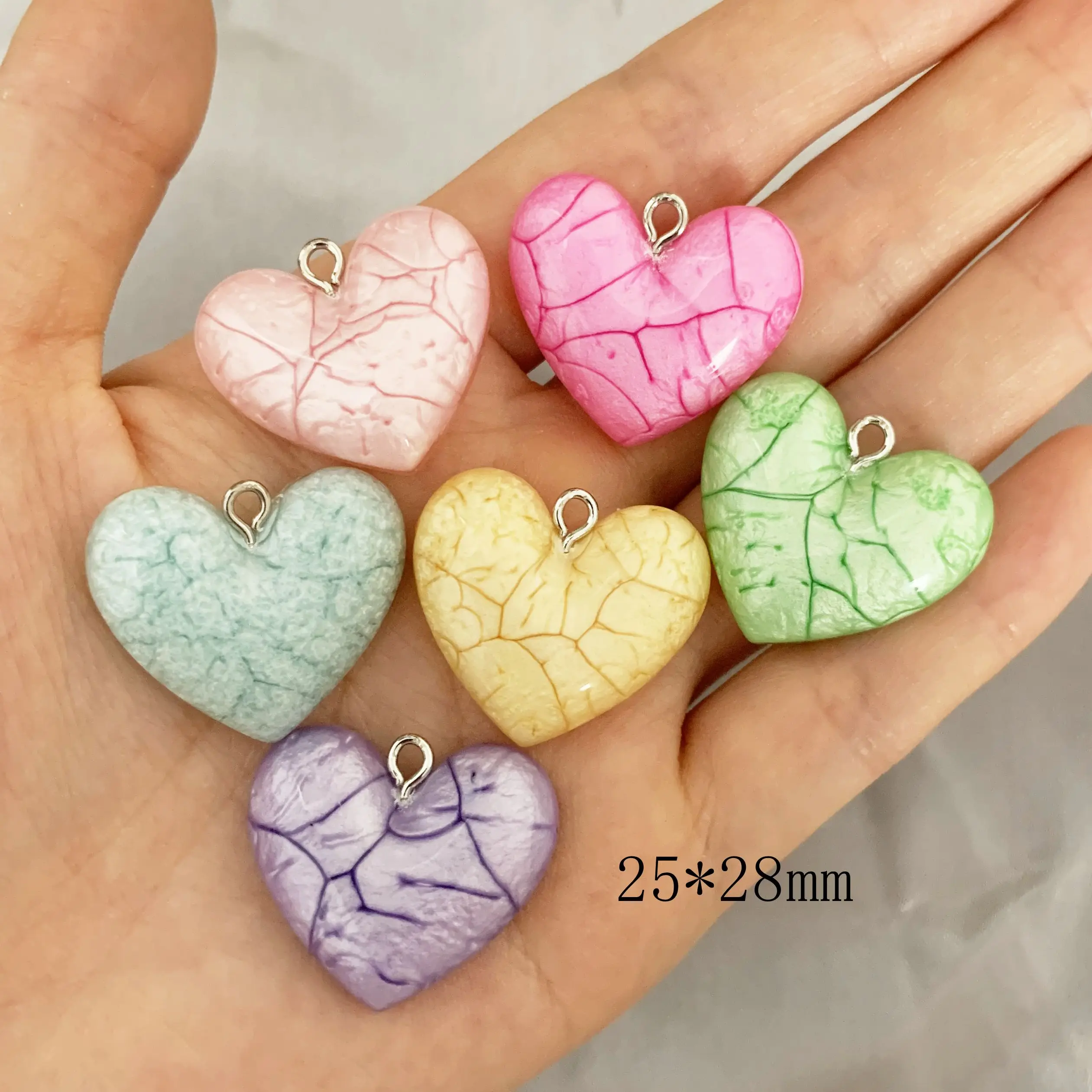 50PCS Resin Mixed Color Crack Heart Pendant DIY Accessories Charms Handmade Necklace Keychains Earrings
50PCS Resin Mixed Color Crack Heart Pendant DIY Accessories Charms Handmade Necklace Keychains Earrings