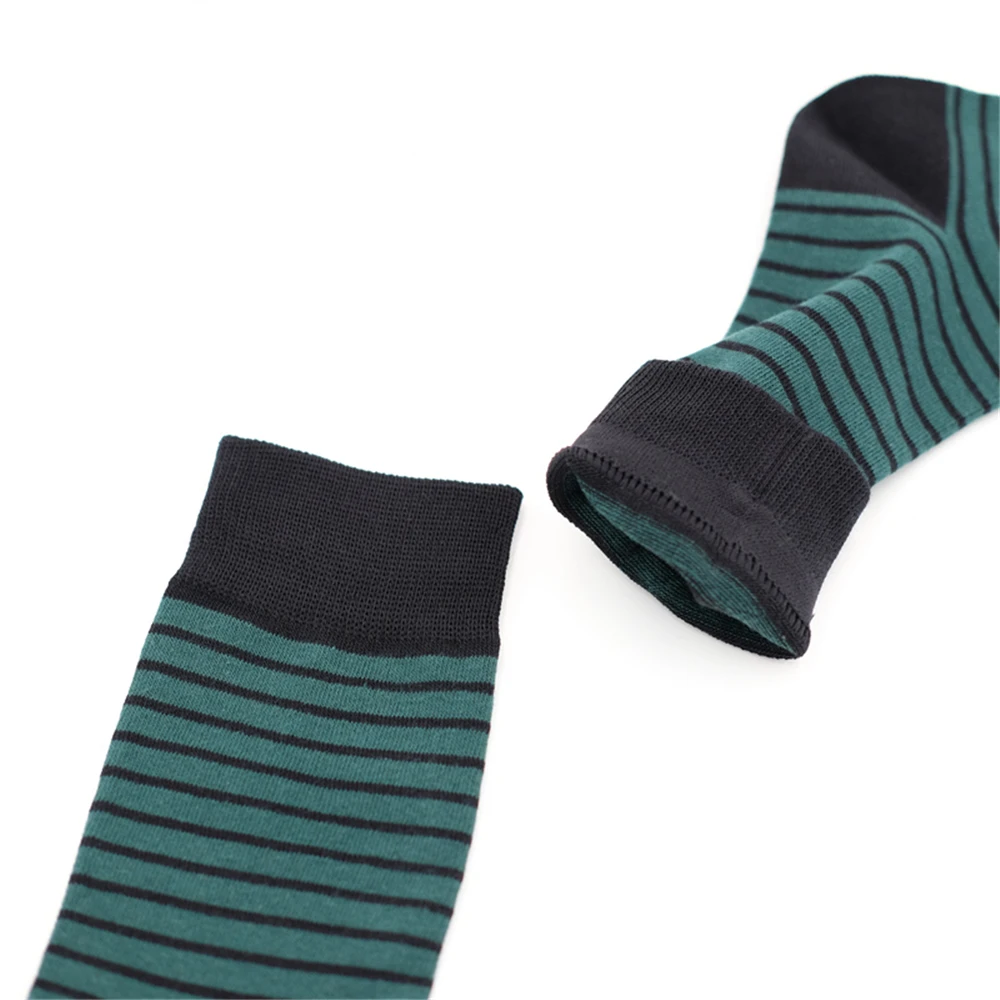 Spring Autumn Women's Cotton Crew Socks Harajuku Style Japanese Wild Green Striped Socks Street Fashion Trend Skateboard Socks
Spring Autumn Women's Cotton Crew Socks Harajuku Style Japanese Wild Green Striped Socks Street Fashion Trend Skateboard Socks