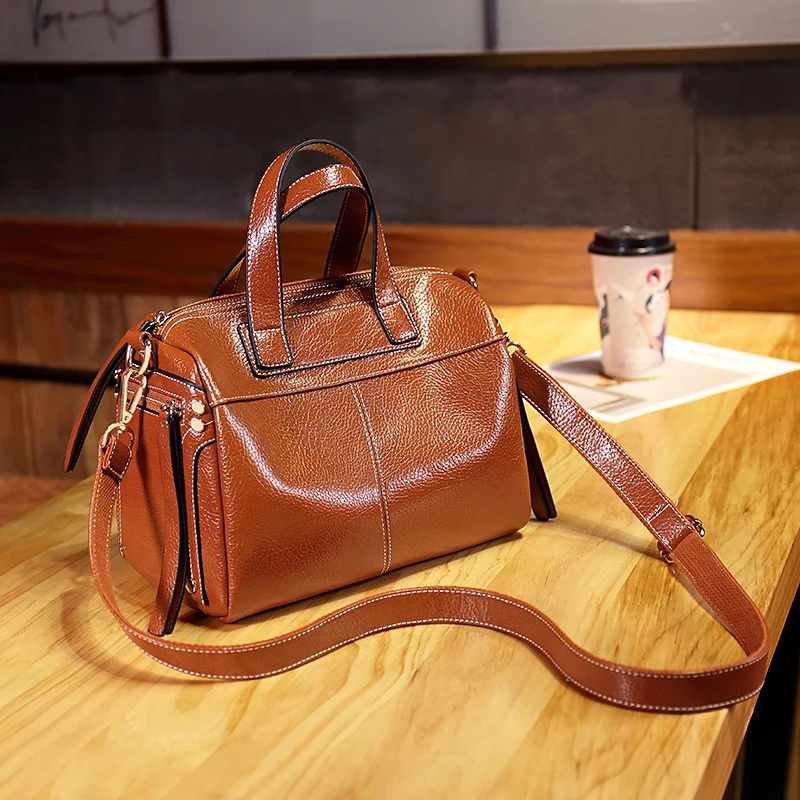Women Women's Genuine Leather Female School Shoulder Bags Teenage Girls College Student Sheepskin new handbag 2020 T48
Women Women's Genuine Leather Female School Shoulder Bags Teenage Girls College Student Sheepskin new handbag 2020 T48