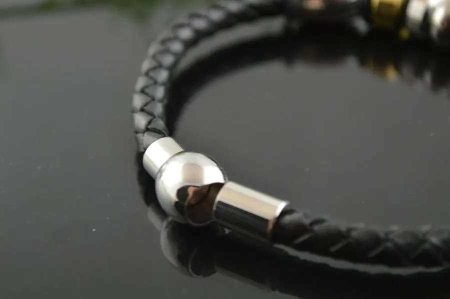 5pcs Gold Color Stainless Steel Charms 6mm Diameter Genuine Leather Bracelets For Luxury Men Jewelry
5pcs Gold Color Stainless Steel Charms 6mm Diameter Genuine Leather Bracelets For Luxury Men Jewelry
