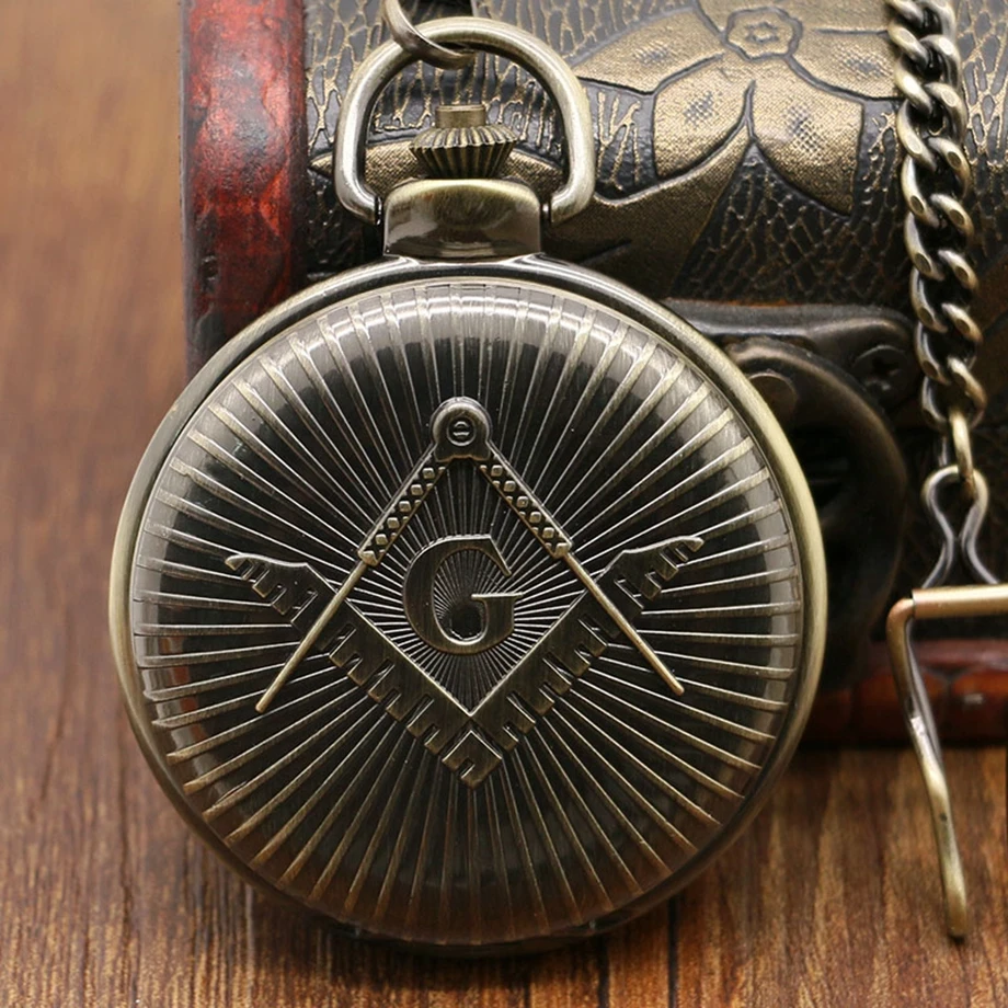 Retro Vintage Overaize Big "G" Freemasons Bronze Quartz Poket Watch with Chain relogio de bolso Gift for Women Men
Retro Vintage Overaize Big "G" Freemasons Bronze Quartz Poket Watch with Chain relogio de bolso Gift for Women Men