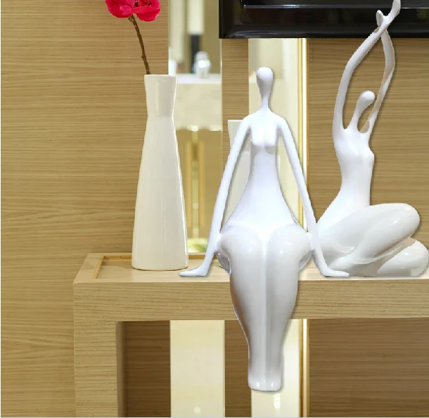 Yoga figure resin ornaments modern minimalist office furnishings decorative handicrafts
Yoga figure resin ornaments modern minimalist office furnishings decorative handicrafts