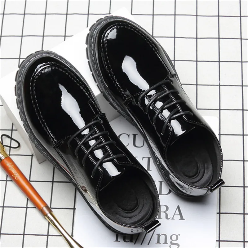 2019 nluxury Men Dress Bullock Shoes Mature man leather shoes wedding party shoes for Gentleman casual Fashion Business Oxford
2019 nluxury Men Dress Bullock Shoes Mature man leather shoes wedding party shoes for Gentleman casual Fashion Business Oxford
