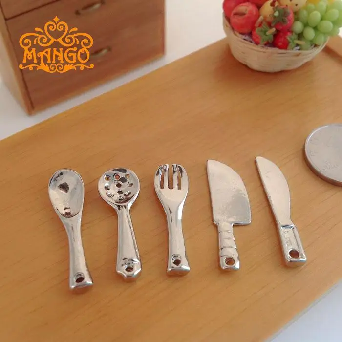 Mini Dollhouse Mini model of food cooking tools knife and fork spoon 5 sets of models
Mini Dollhouse Mini model of food cooking tools knife and fork spoon 5 sets of models